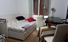 Las Golondrinas Habitacion En Piso Centrico Para Una O Dos Personas