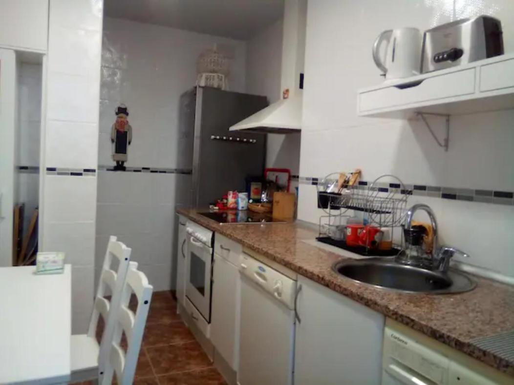 Las Golondrinas Habitacion En Piso Centrico Para Una O Dos Personas Zaragoza Exterior photo