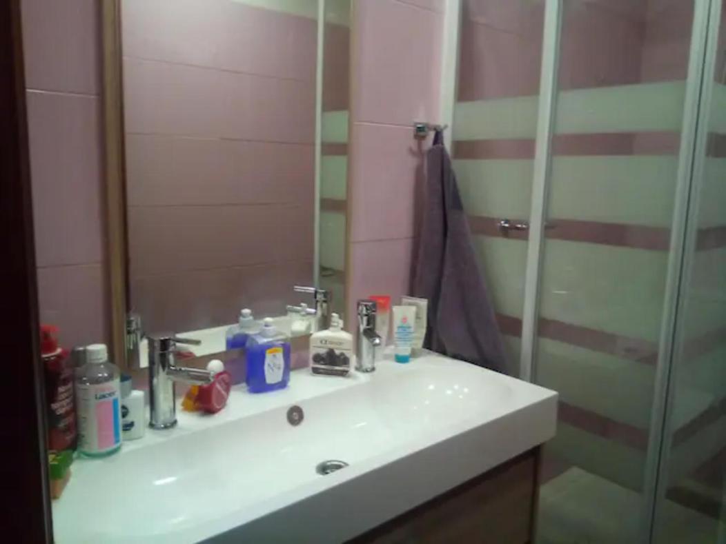Las Golondrinas Habitacion En Piso Centrico Para Una O Dos Personas Zaragoza Exterior photo