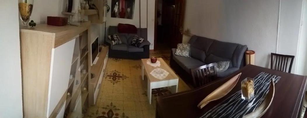 Las Golondrinas Habitacion En Piso Centrico Para Una O Dos Personas Zaragoza Exterior photo